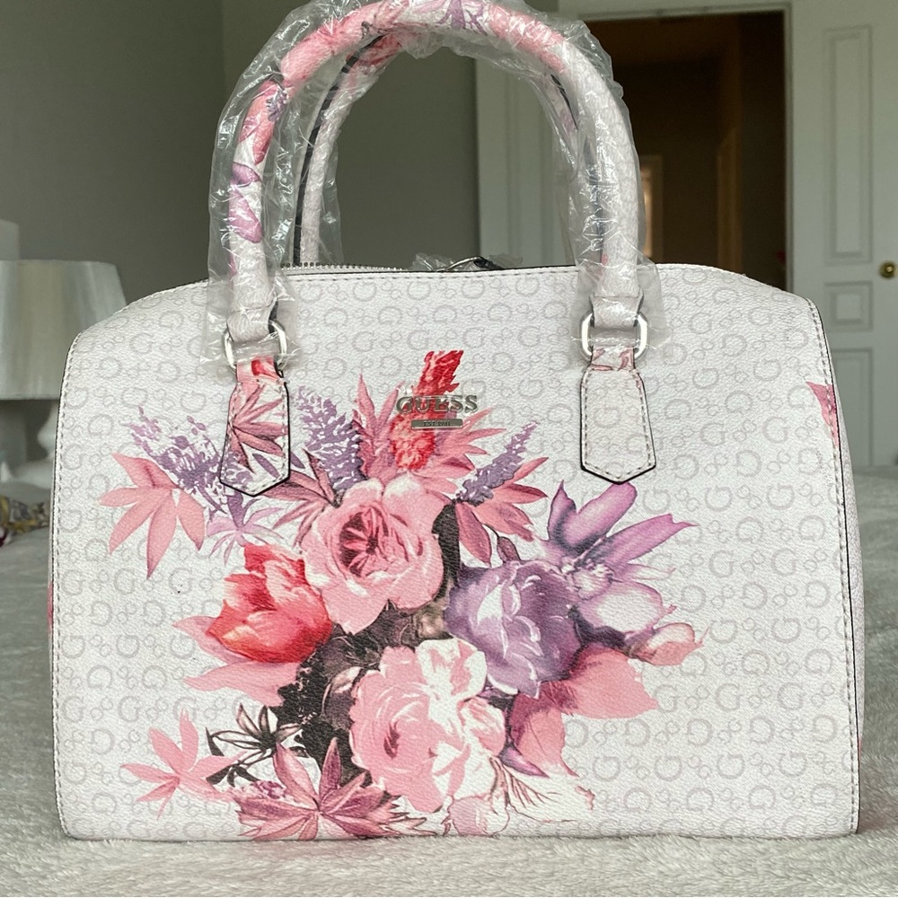 GUESS floral spring purse